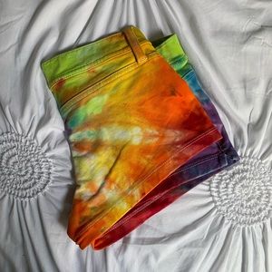 •tie dye shorts•